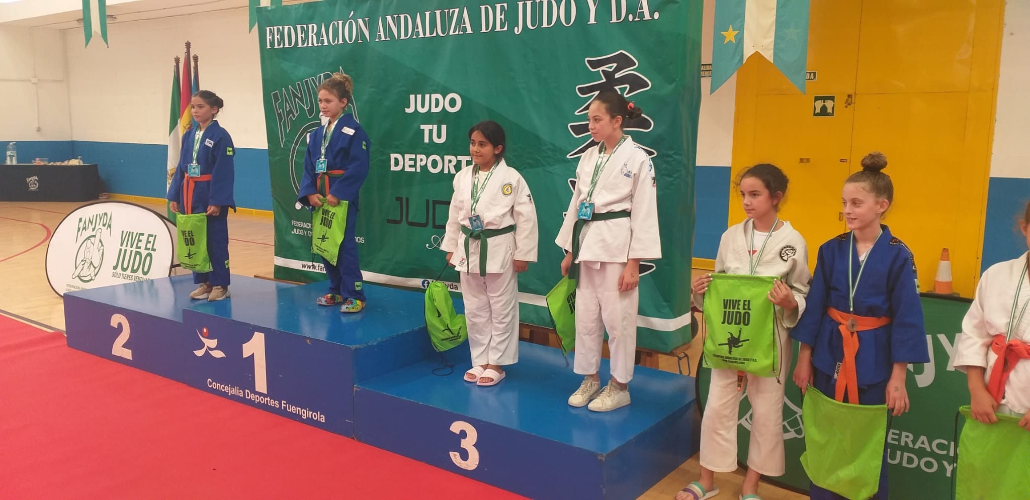 351131774_1887379878302130_5382893750463813553_n