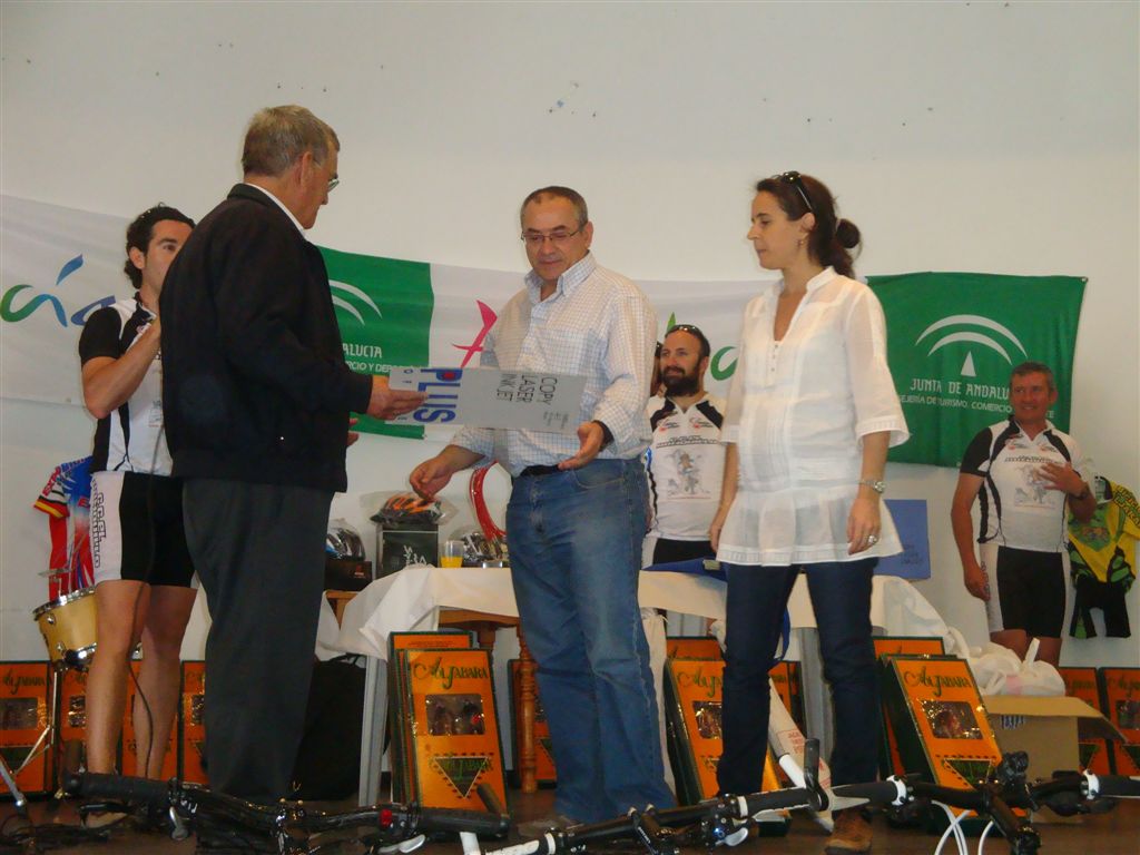 marcha cicloturista 2011 entrega de dinero