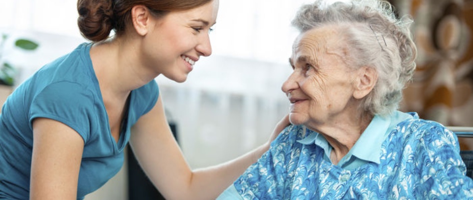 ayuda-a-domicilio-hogar-salud-en-sevilla@2x