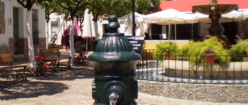 fuente antigua recortada